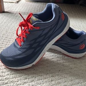 Topo athletic running shoe
